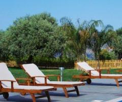 Piscina esterna di Zaiera Resort, hotel matrimoni a Solarino (Siracusa)