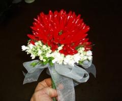 Bouquet della sposa con peperoncini