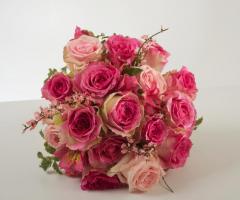 Bouquet di rose con cammeo