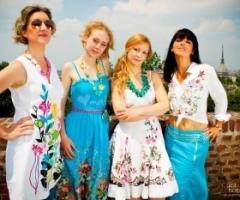 Les Nuages Ensemble in linea col tema del matrimonio