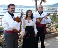 Posteggia in abito popolare