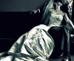 Foto romantica degli sposi