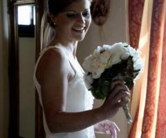 Sposa con bouquet