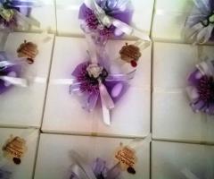 Granbazar - Esempio di confezione matrimonio in viola.