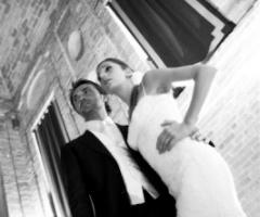 Fotografia degli sposi durante le nozze