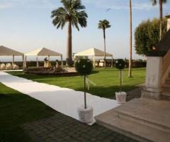 Cerimonia civile di nozze nel giardino