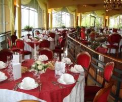 Sala banchetti per il buffet di nozze