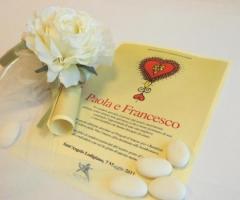 Bomboniere solidali in organza e pergamena