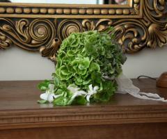 Allestimento floreale in verde per il matrimonio