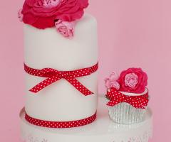 Wedding cake a cilindro e cupcake