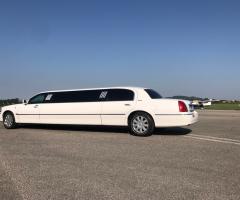 Lincoln town car royale