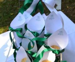 Coni portariso con fiocchetti verde