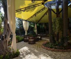 Giardino in tensostruttura per i ricevimenti di matrimonio