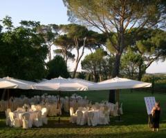 Ricevimento di nozze in giardino