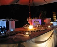 Allestimenti per l\'aperitivo di matrimonio la sera