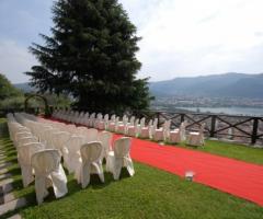 Cerimonia di matrimonio in giardino