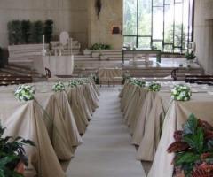 Addobbo floreale per la chiesa