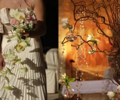 Bouquet a cascata di orchidee e rose