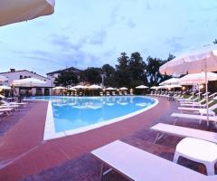 Piscina dell'hotel per il matrimonio