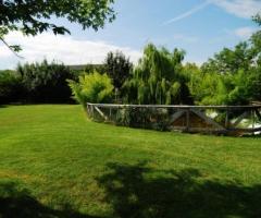 Giardino esterno per il ricevimento di matrimonio