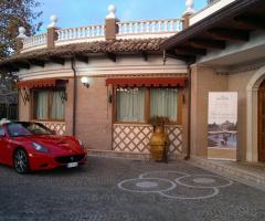 Noleggio Ferrari per le nozze