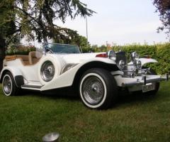 Noleggio auto Excalibur per gli sposi 