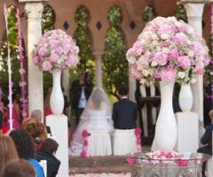 Allestimento floreale della cerimonia nuziale