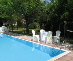 Aperitivo di nozze a bordo piscina