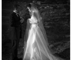 Posa fotografica degli sposi