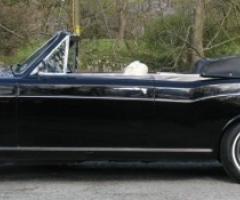 Auto d'epoca per gli sposi