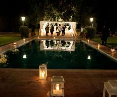 Matrimonio a bordo piscina