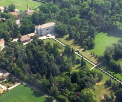 Il meraviglioso parco in cui è immersa Villa Malenchini