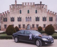 Servizio auto di lusso gratuito