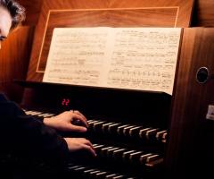 Organista e Pianista Alfredo - Musica per il matrimonio a Parma