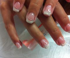 Manicure a San Giovanni La Punta (Catania) al Centro benessere Essenza