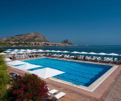 La piscina del Domina Coral Bay Sicilia Zagarella