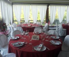 Borgo La Fratta - Allestimento in rosso