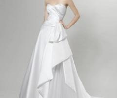 Vestito da sposa con scollo a cuore e sottogonna in tulle