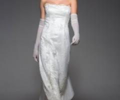 Abito da sposa Petunia modello a sirena interamente ricamato a mano