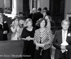 Fotografia in stile reportage degli invitati alle nozze