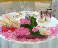 Rose fucsia tavolo sposi