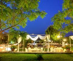 Masseria San Lorenzo - Allestimento dell'aia la sera