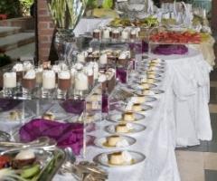 Buffet di frutta e dolci