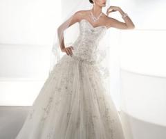 Splendore Atelier - Abito da sposa lungo con corpetto lavorato a mano