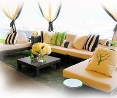 Allestimento della zona lounge