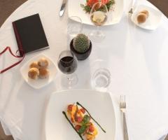 allestimento dei tavoli