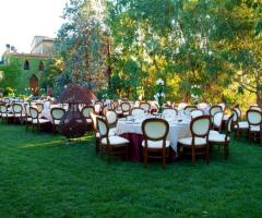 Ricevimento di matrimonio in giardino