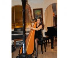 Esibizione con arpa classica per il matrimonio