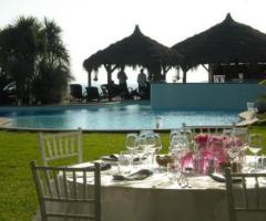 Matrimonio a bordo piscina