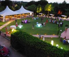 Ricevimento di matrimonio a bordo piscina